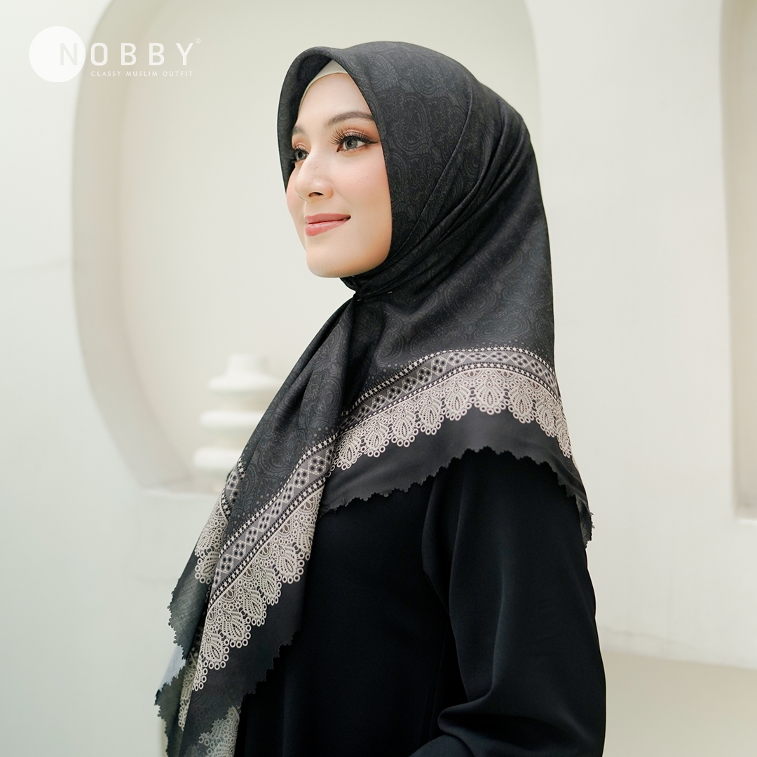 Arsita Scarf - Hitam