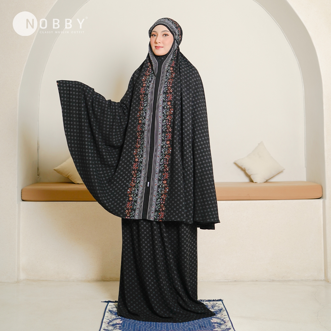 Istari Mukena - Hitam